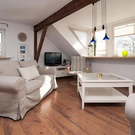 *ferienwohnung Muehlengalerie Iii Apartment Greetsiel